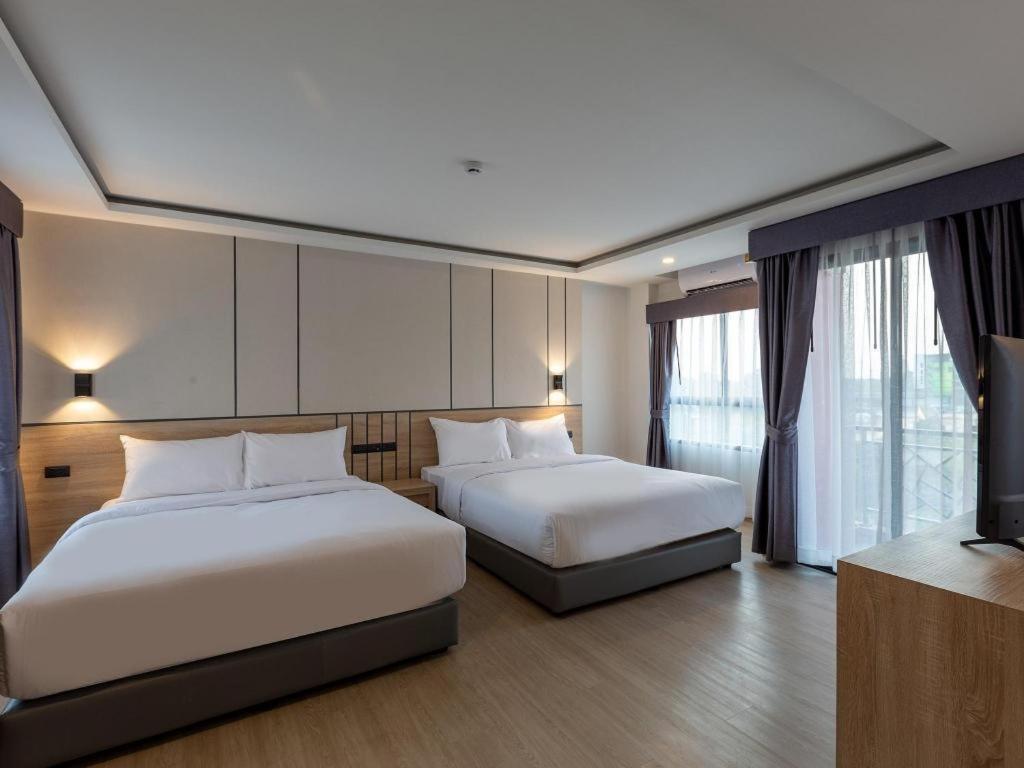 Heaven Hotel Csacsöngszau Kültér fotó
